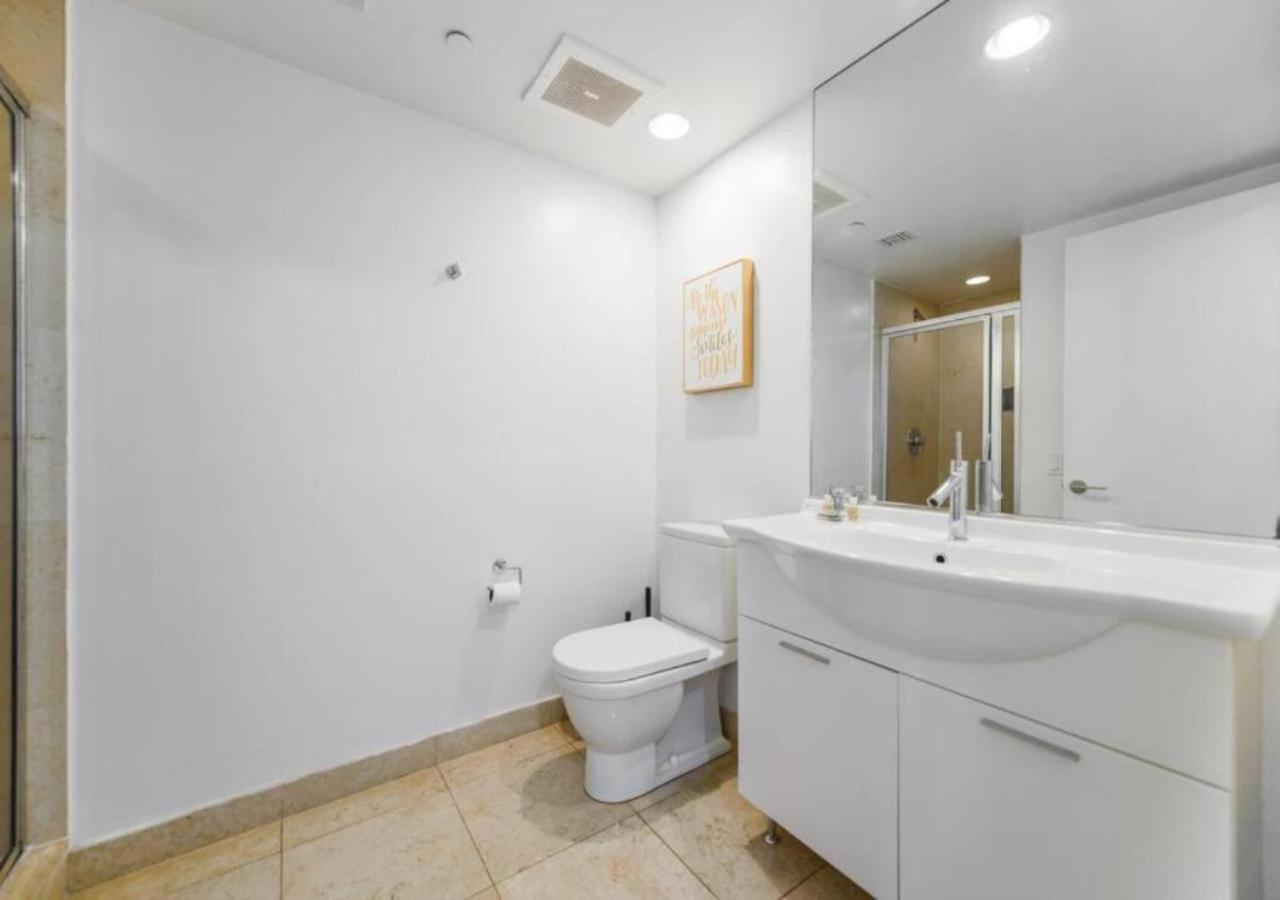 Luxury With Panoramic Views At Icon Brickell